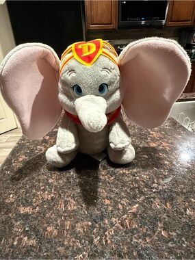 Disney Parks Dumbo 11" Medium Plush Doll NEW